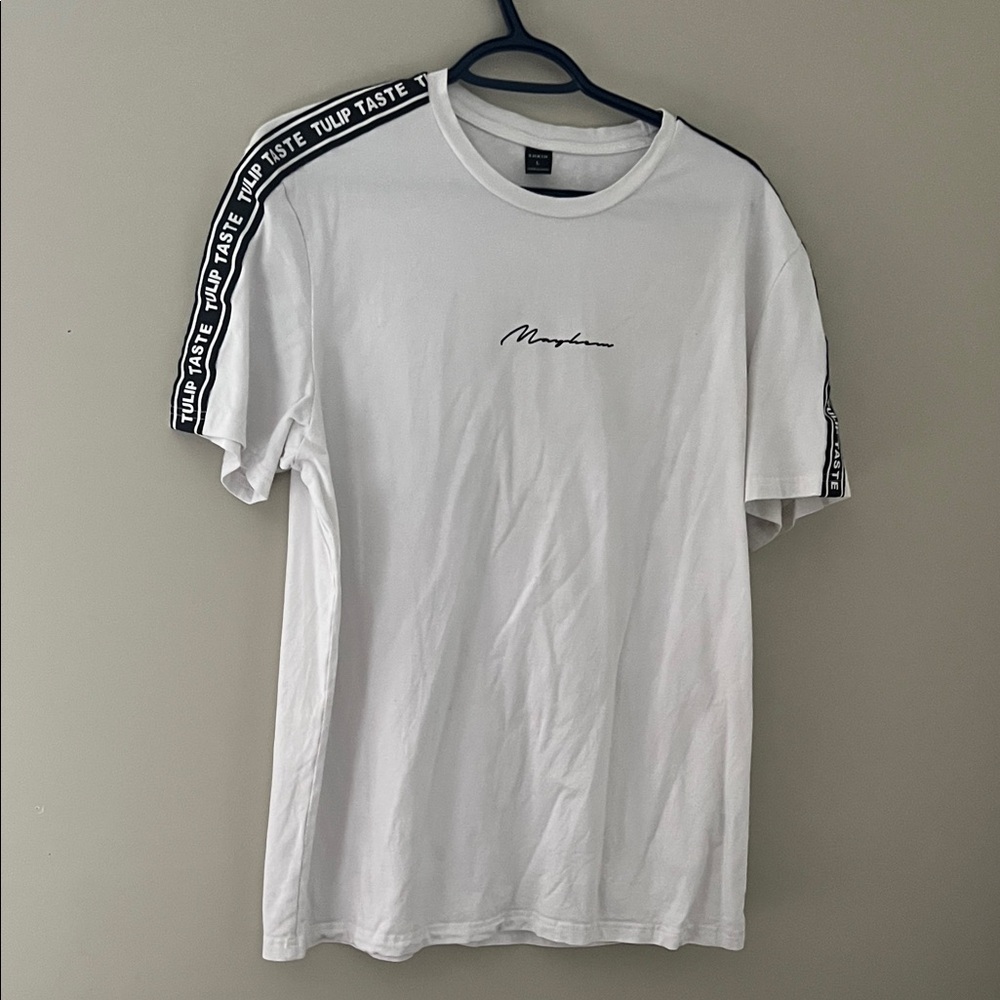 SHEIN Tulip Taste Tape Sleeve Graphic T Shirt White Size Large